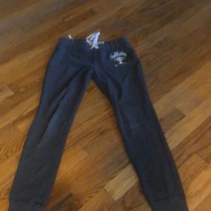 small hollister sweatpants